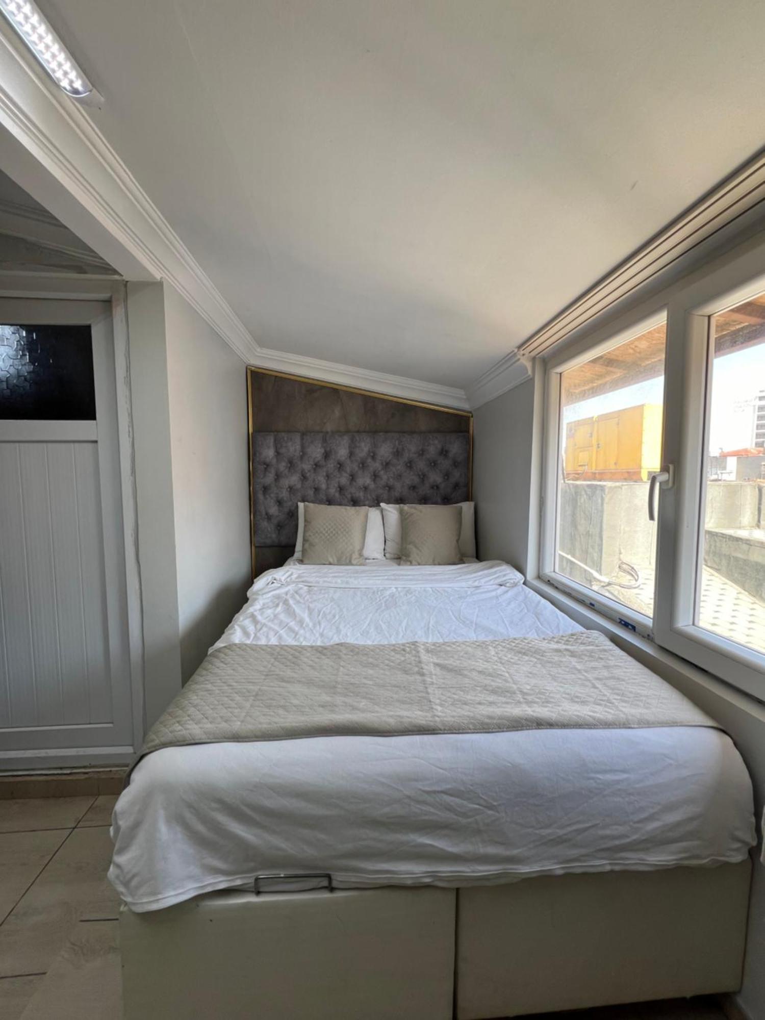 Taksim Brand Suit Hotel Istanboel Buitenkant foto