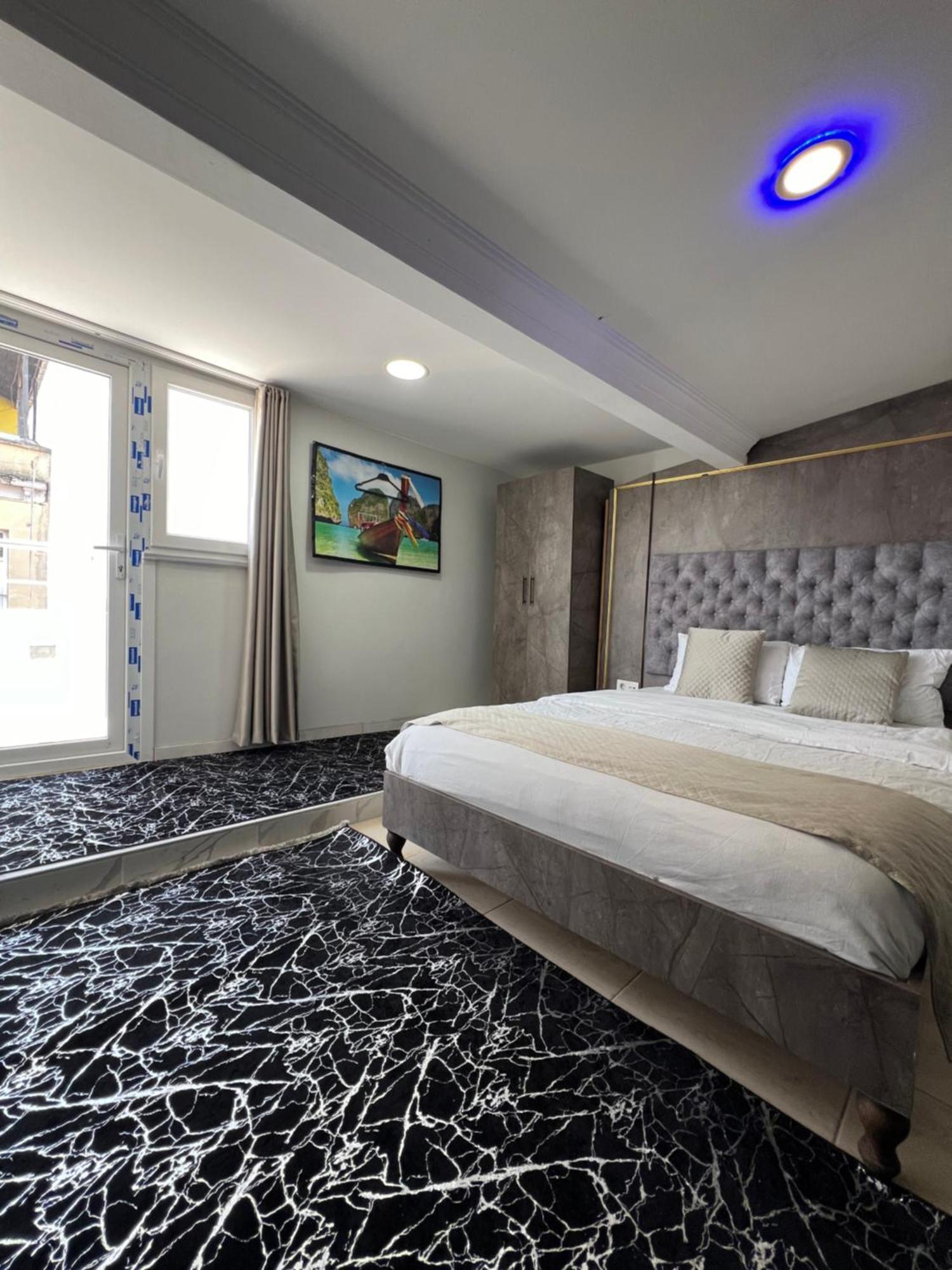Taksim Brand Suit Hotel Istanboel Buitenkant foto