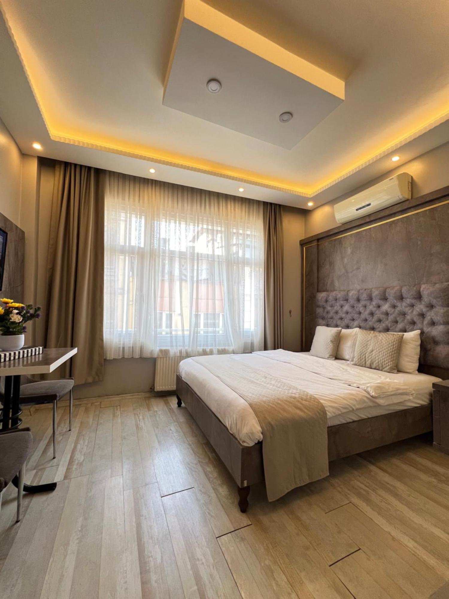 Taksim Brand Suit Hotel Istanboel Buitenkant foto
